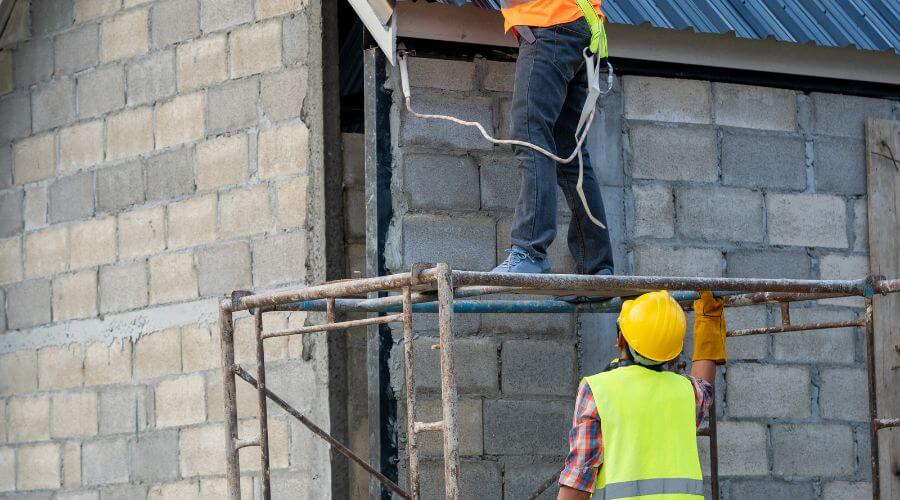 Professional gutter cleaning in Smithville, WV